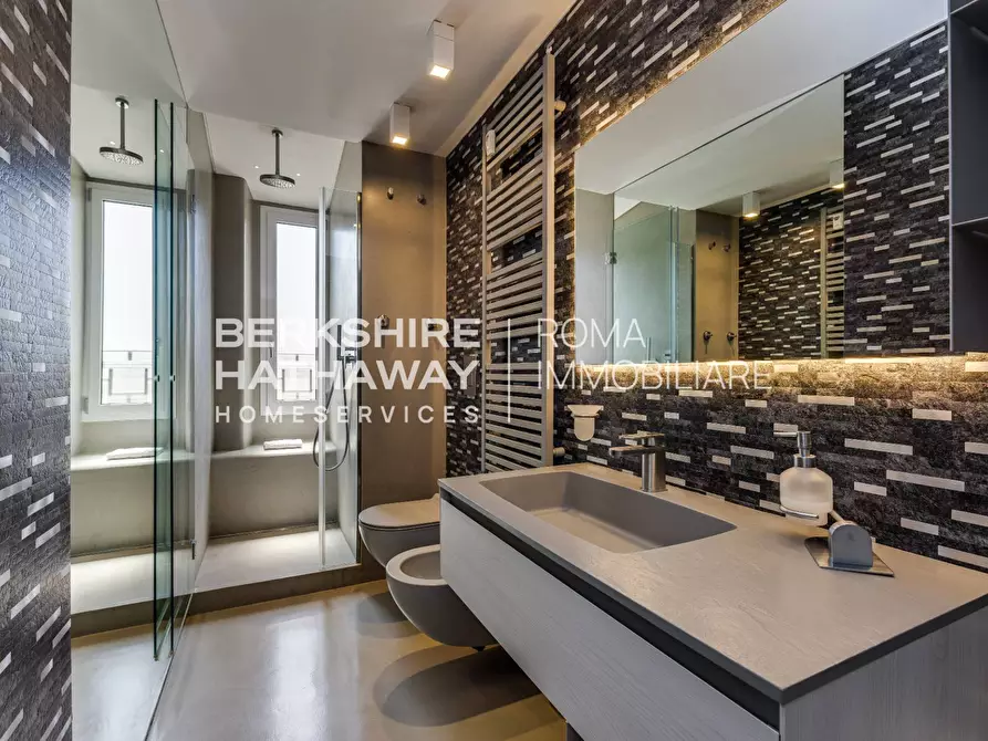 Immagine 45 di Appartamento in affitto  in Piazza Cavour 1 a Roma