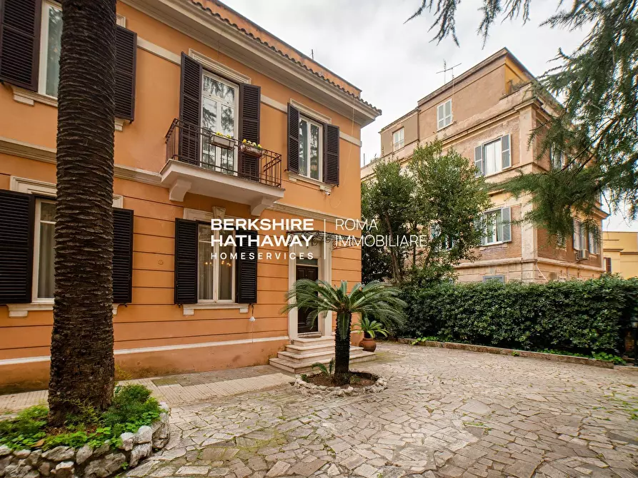 Immagine 3 di Villa in vendita  in Agordat a Roma