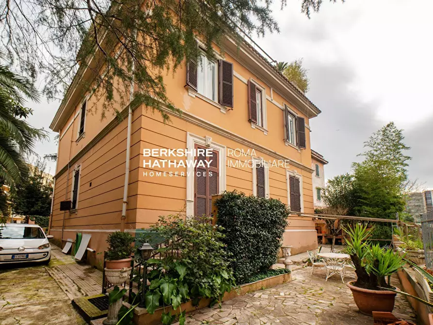 Immagine 5 di Villa in vendita  in Agordat a Roma