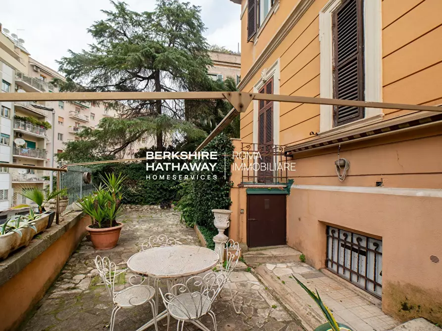 Immagine 6 di Villa in vendita  in Agordat a Roma