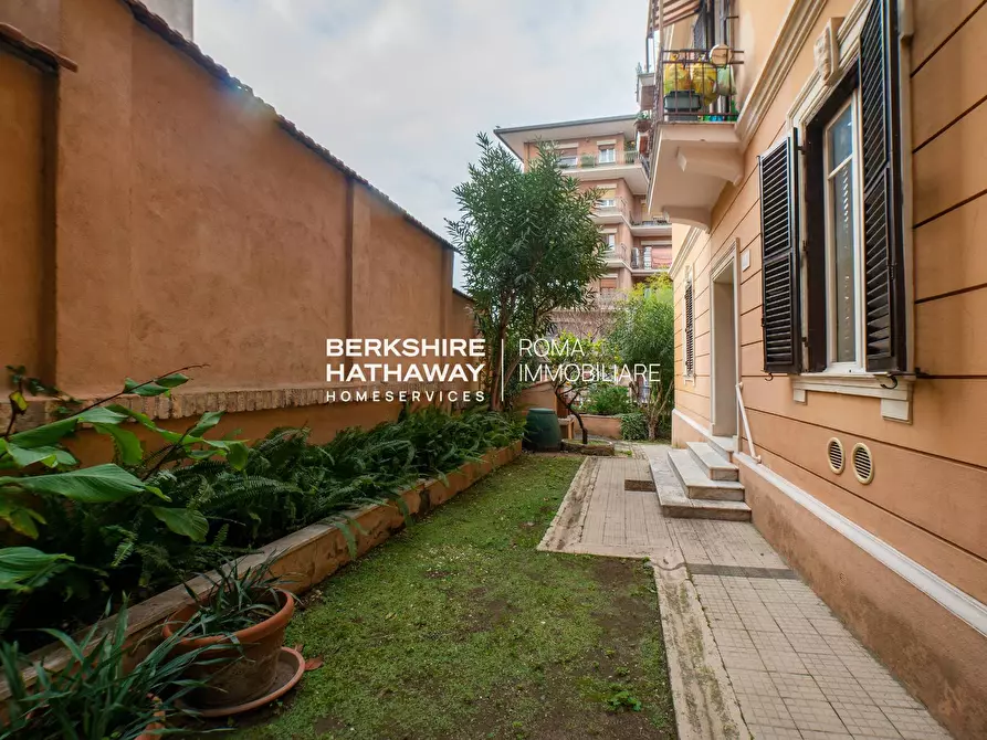 Immagine 9 di Villa in vendita  in Agordat a Roma