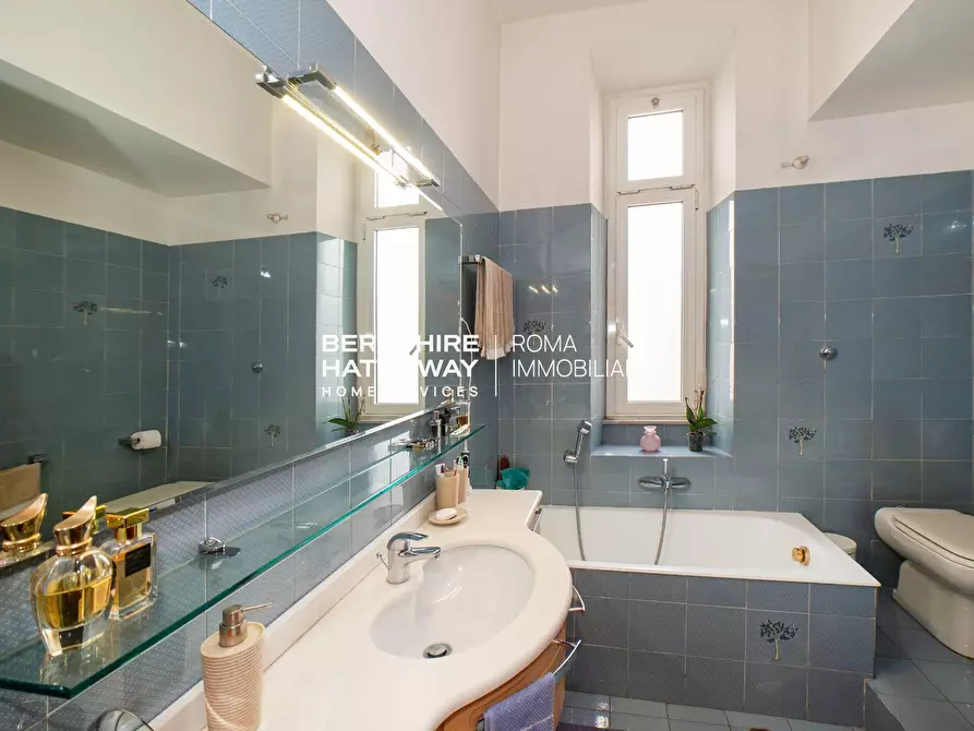 Immagine 21 di Villa in vendita  in Agordat a Roma