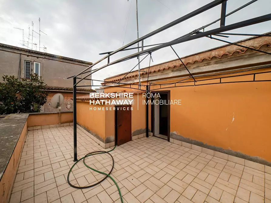 Immagine 33 di Villa in vendita  in Agordat a Roma