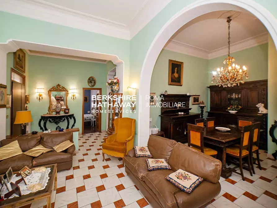 Immagine 37 di Villa in vendita  in Agordat a Roma