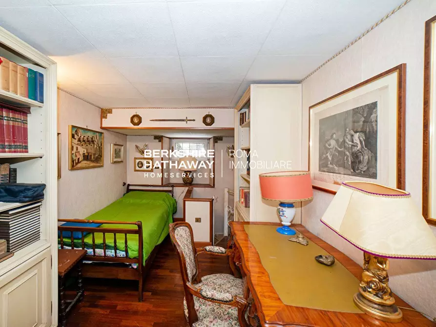 Immagine 42 di Villa in vendita  in Agordat a Roma