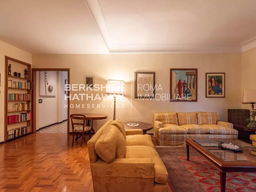 Immagine 3 di Appartamento in vendita  in Reggio Emilia a Roma