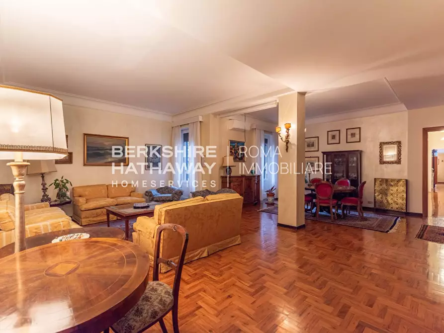 Immagine 5 di Appartamento in vendita  in Reggio Emilia a Roma