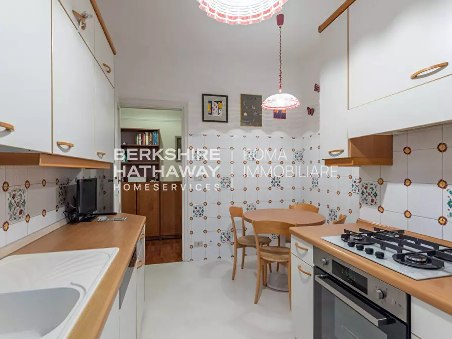 Immagine 16 di Appartamento in vendita  in Reggio Emilia a Roma