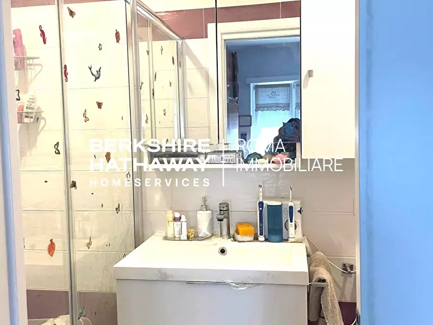 Immagine 21 di Appartamento in vendita  in Via Veroli a Roma