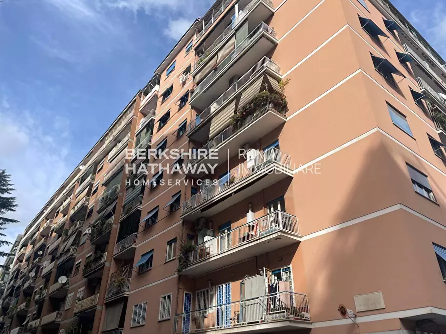 Immagine 27 di Appartamento in vendita  in Via Veroli a Roma
