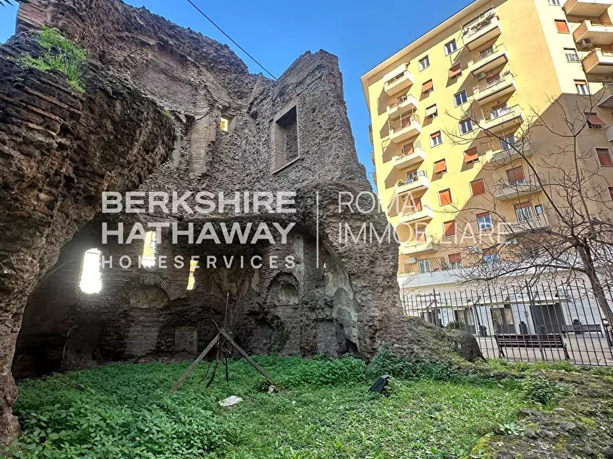 Immagine 33 di Appartamento in vendita  in Via Dessiè a Roma