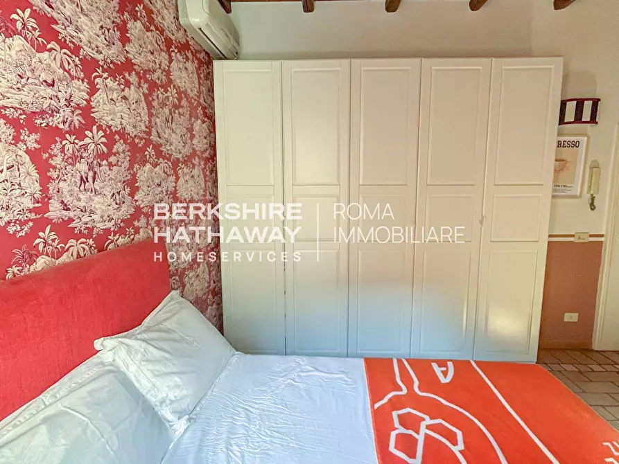 Immagine 6 di Appartamento in vendita  in Via Giulia 1 a Roma