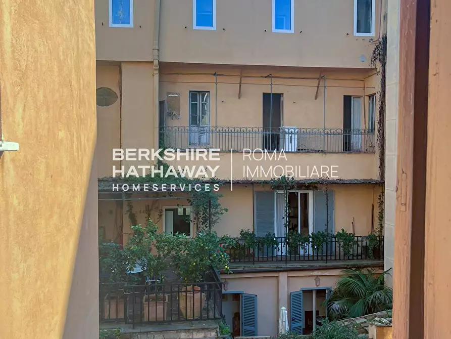 Immagine 17 di Appartamento in vendita  in Via Giulia 1 a Roma