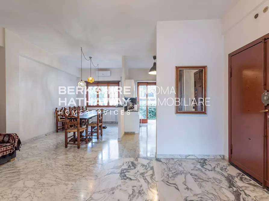 Immagine 5 di Appartamento in vendita  in Via Dante De Blasi 1 a Roma