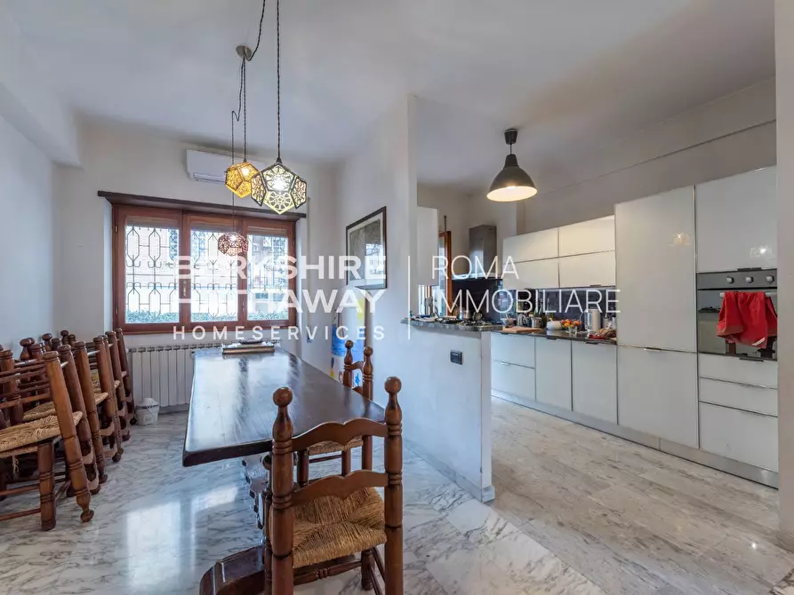 Immagine 9 di Appartamento in vendita  in Via Dante De Blasi 1 a Roma