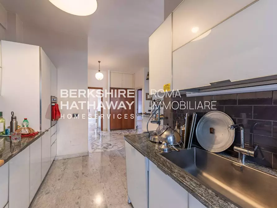 Immagine 10 di Appartamento in vendita  in Via Dante De Blasi 1 a Roma