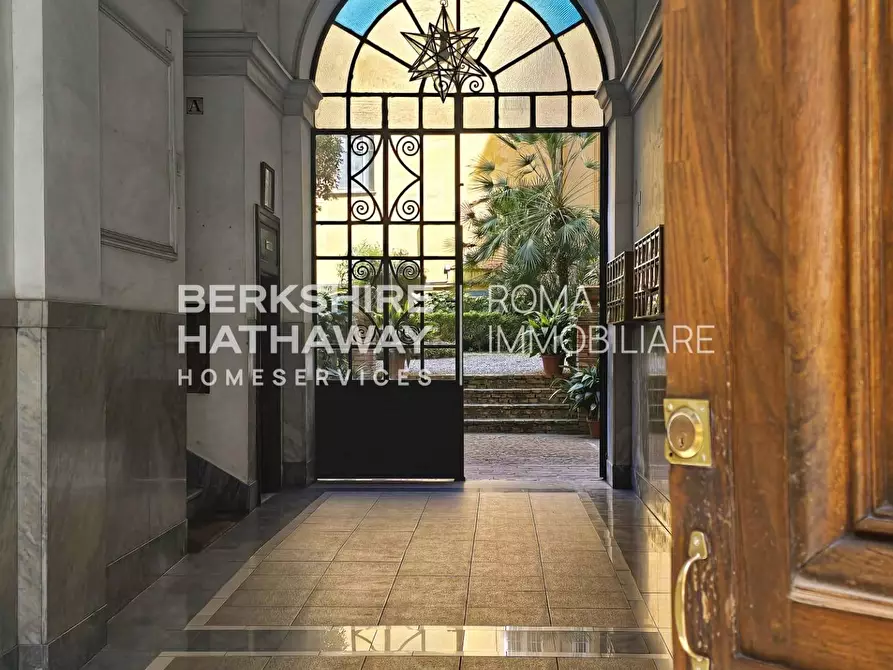 Immagine 7 di Appartamento in vendita  in Chiana a Roma