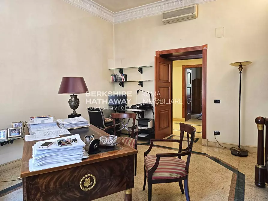 Immagine 15 di Appartamento in vendita  in Chiana a Roma