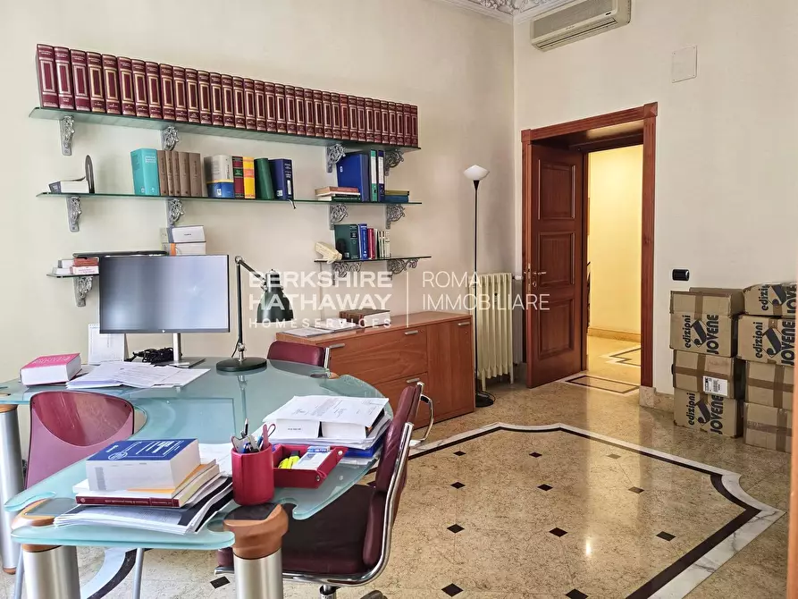 Immagine 21 di Appartamento in vendita  in Chiana a Roma