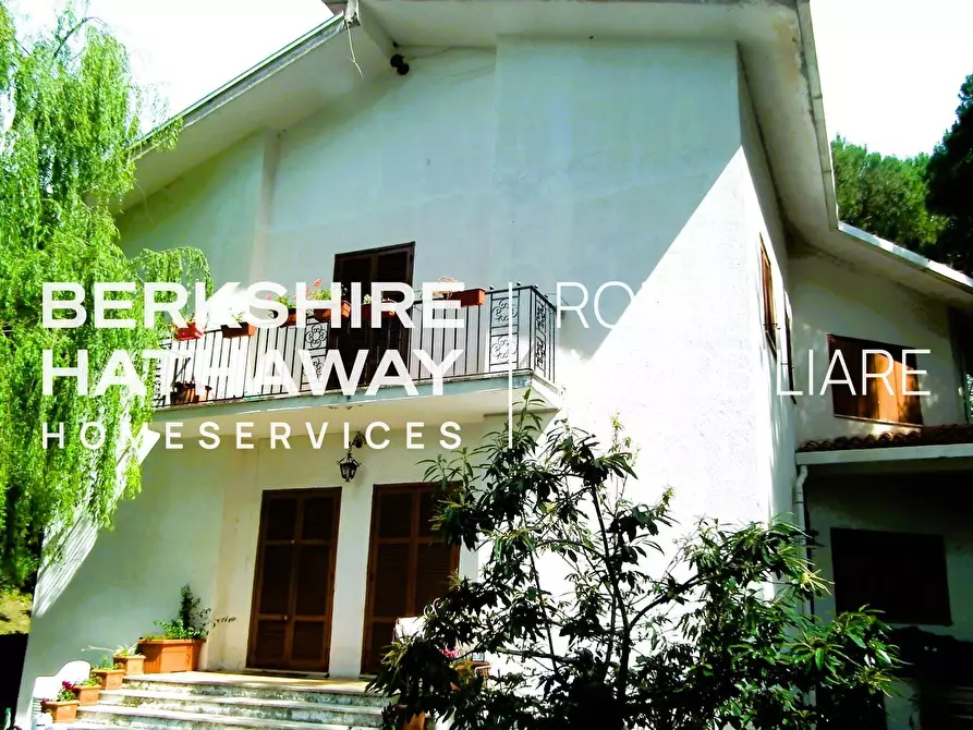 Immagine 5 di Villa in vendita  in Via Alida Valli a Roma