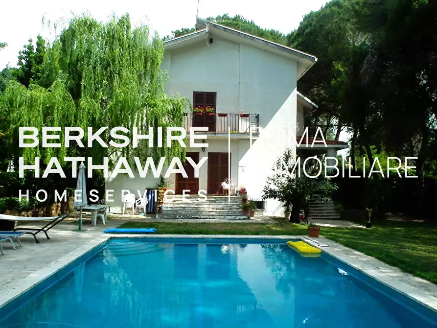 Immagine 7 di Villa in vendita  in Via Alida Valli a Roma