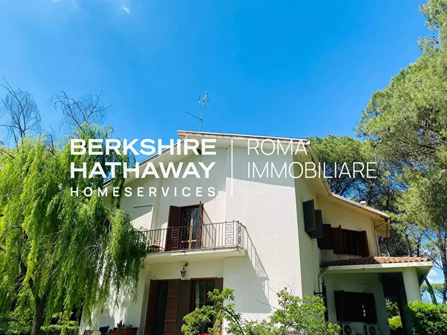 Immagine 10 di Villa in vendita  in Via Alida Valli a Roma