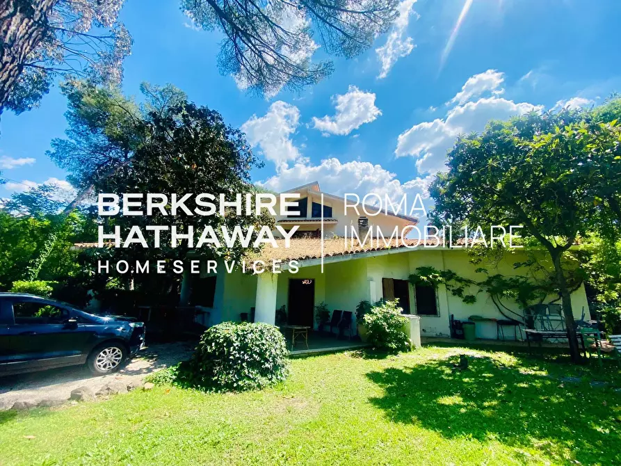 Immagine 16 di Villa in vendita  in Via Alida Valli a Roma