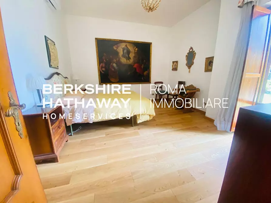 Immagine 30 di Villa in vendita  in Via Alida Valli a Roma