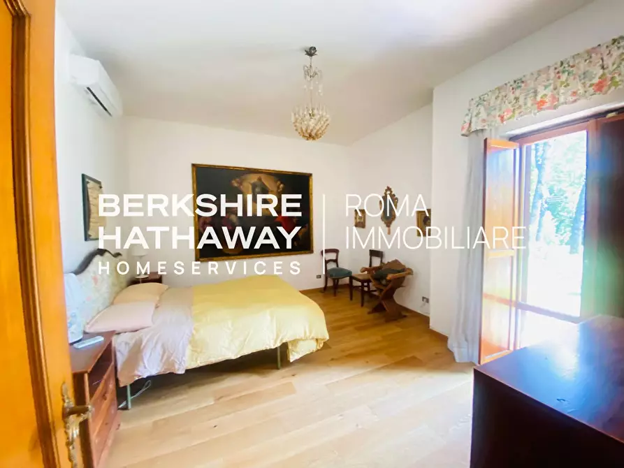 Immagine 31 di Villa in vendita  in Via Alida Valli a Roma