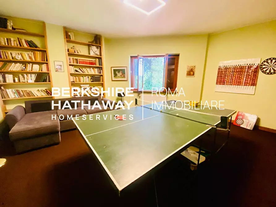 Immagine 38 di Villa in vendita  in Via Alida Valli a Roma