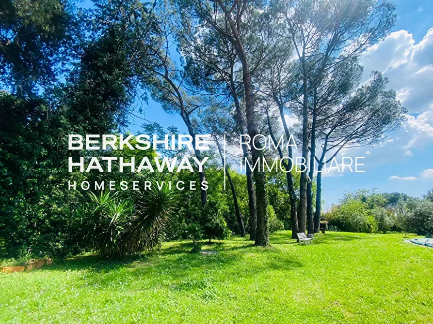 Immagine 43 di Villa in vendita  in Via Alida Valli a Roma