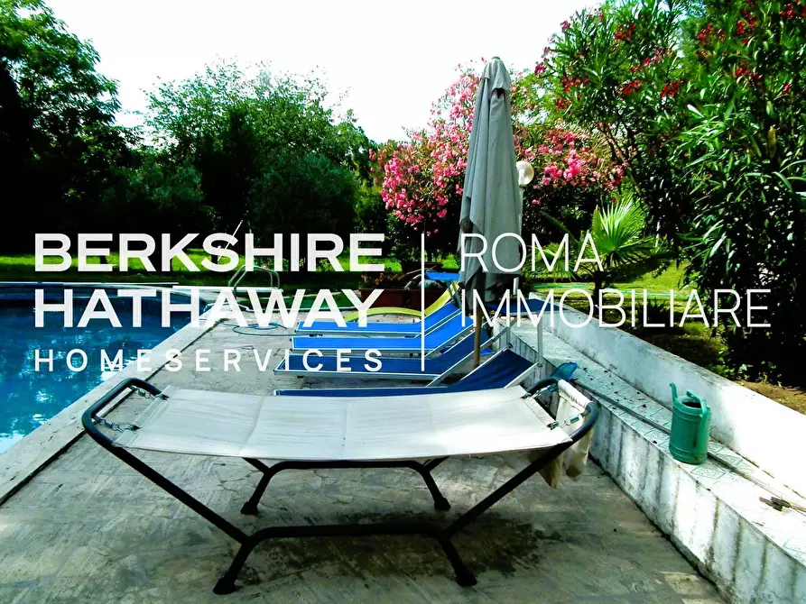 Immagine 44 di Villa in vendita  in Via Alida Valli a Roma