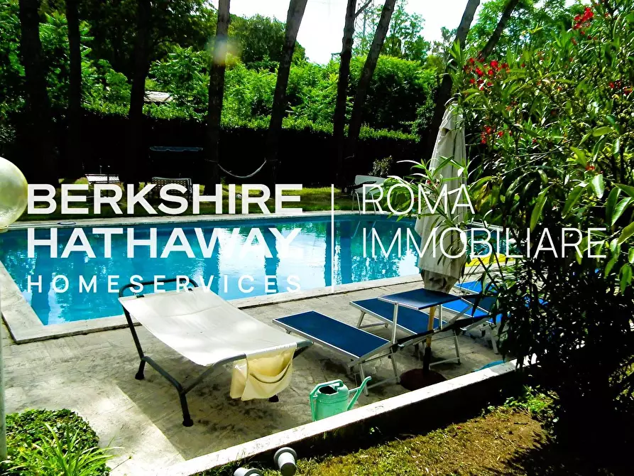 Immagine 45 di Villa in vendita  in Via Alida Valli a Roma