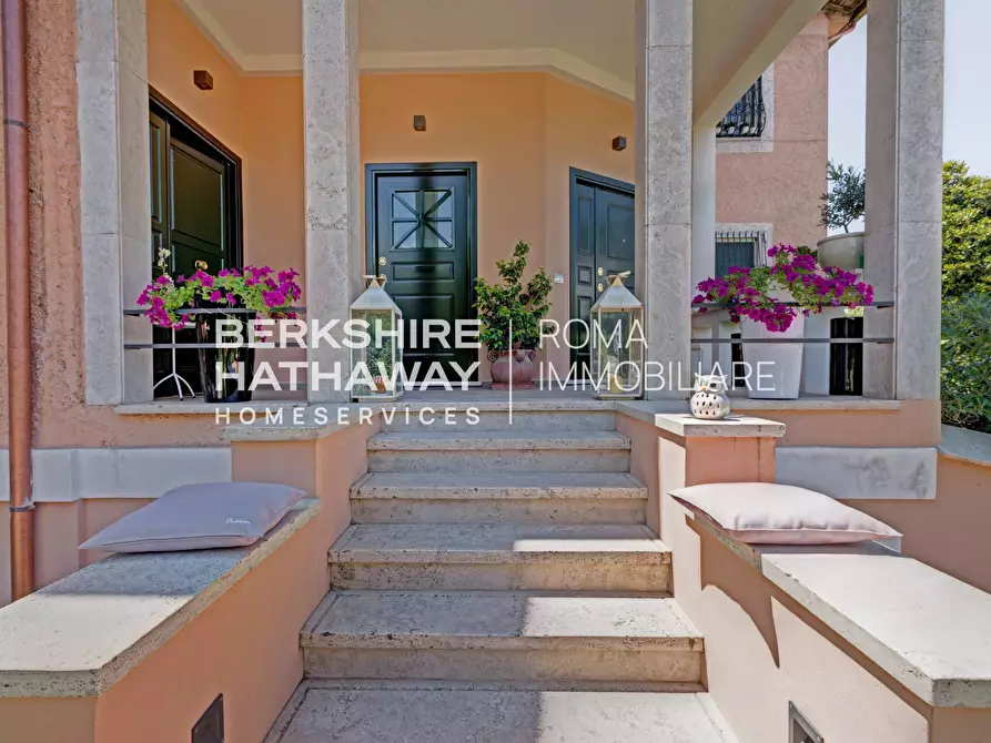 Immagine 6 di Villa in vendita  in Via Appia Antica 1 a Roma