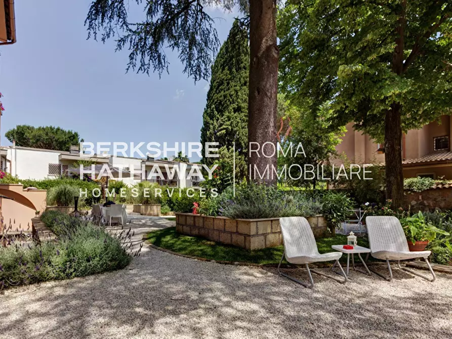 Immagine 13 di Villa in vendita  in Via Appia Antica 1 a Roma