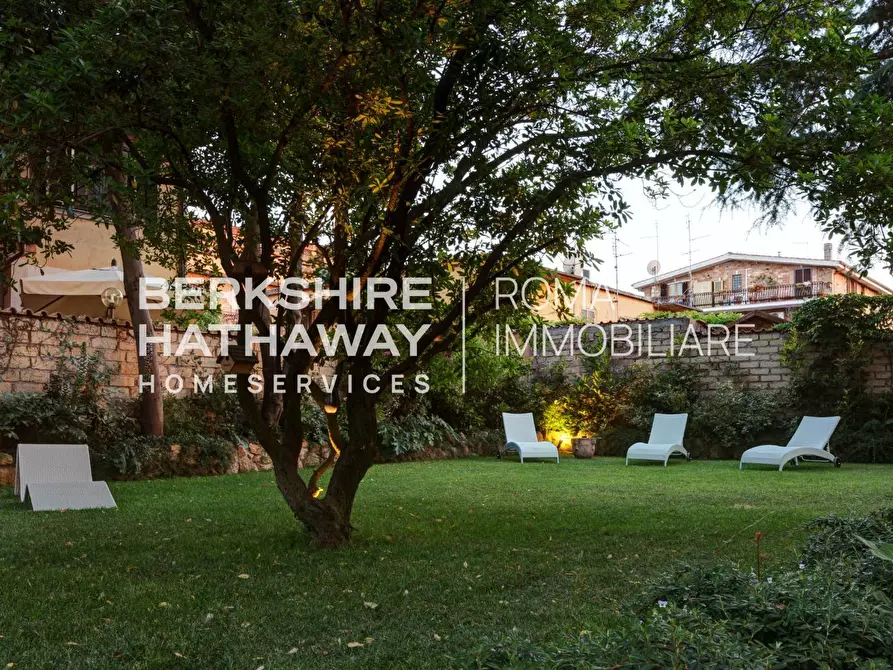 Immagine 14 di Villa in vendita  in Via Appia Antica 1 a Roma