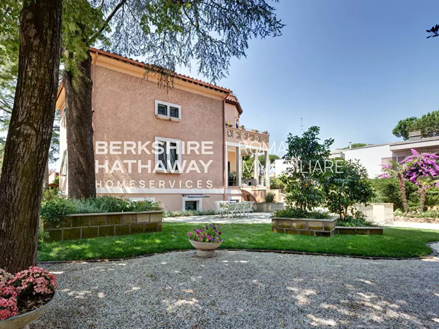 Immagine 19 di Villa in vendita  in Via Appia Antica 1 a Roma