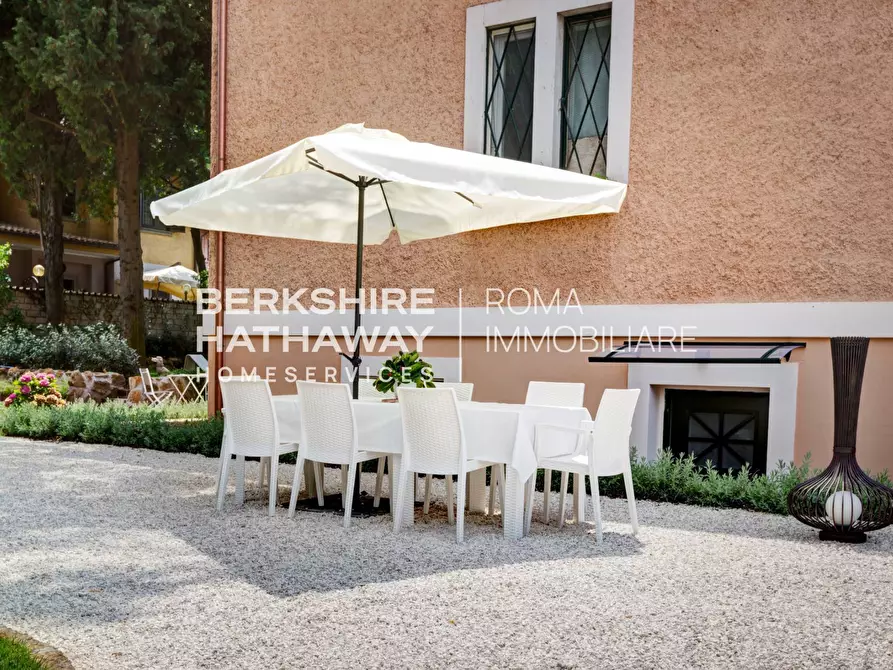 Immagine 20 di Villa in vendita  in Via Appia Antica 1 a Roma