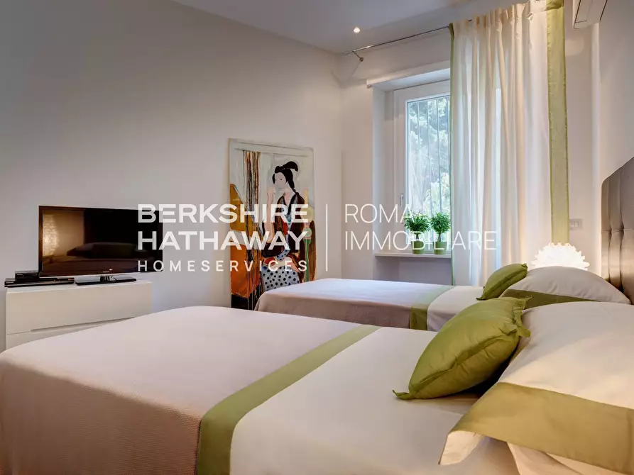 Immagine 26 di Villa in vendita  in Via Appia Antica 1 a Roma