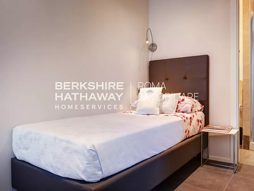 Immagine 27 di Villa in vendita  in Via Appia Antica 1 a Roma