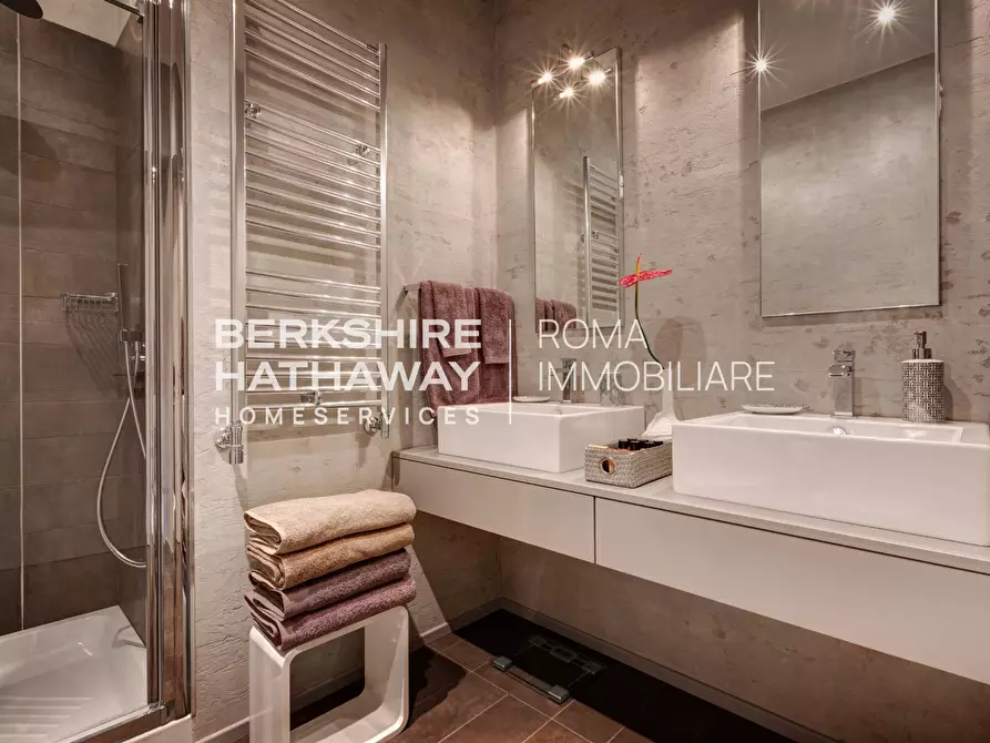 Immagine 29 di Villa in vendita  in Via Appia Antica 1 a Roma