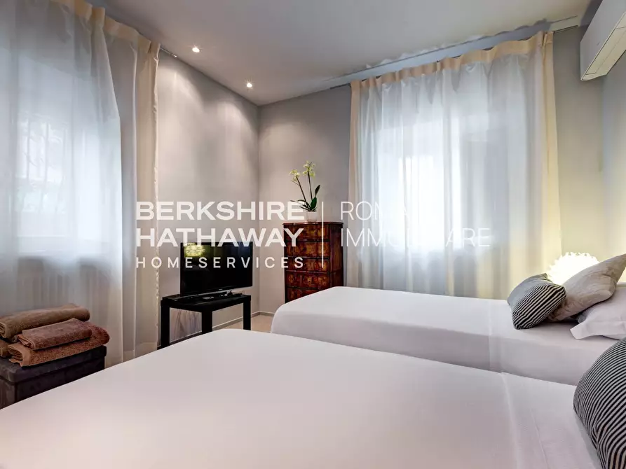 Immagine 47 di Villa in vendita  in Via Appia Antica 1 a Roma