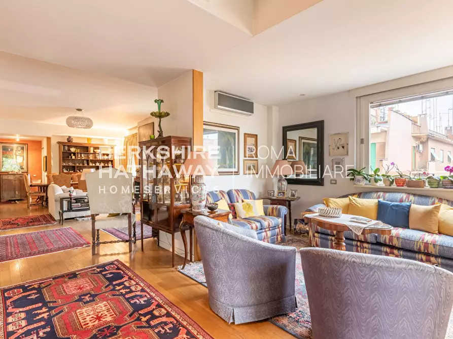 Immagine 7 di Appartamento in vendita  in Via Ugo de Carolis a Roma