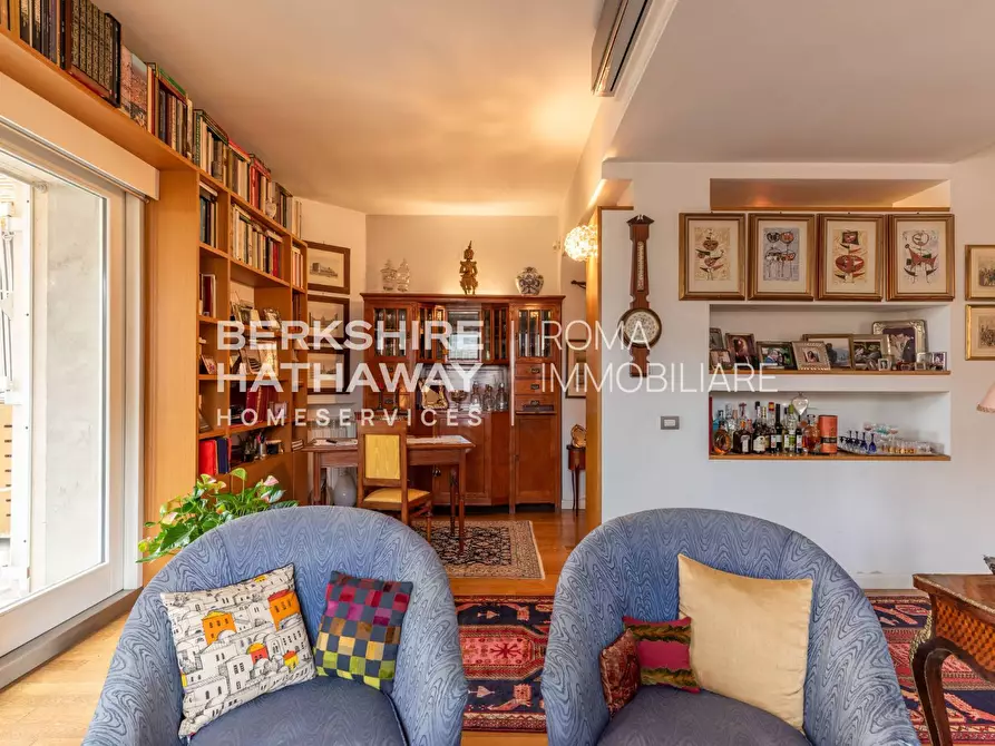 Immagine 10 di Appartamento in vendita  in Via Ugo de Carolis a Roma