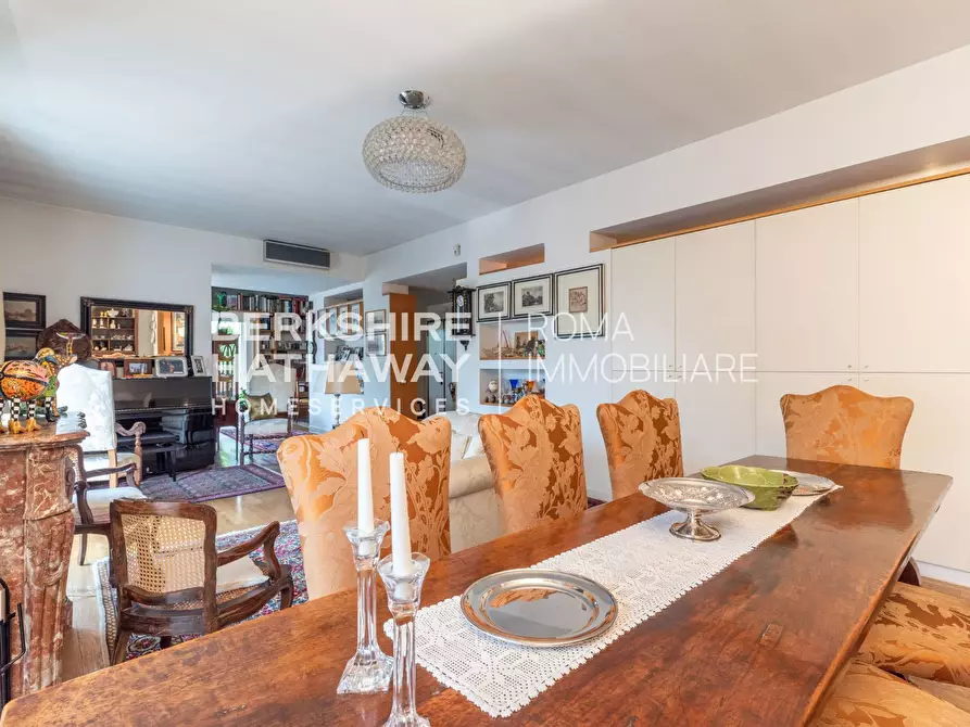 Immagine 14 di Appartamento in vendita  in Via Ugo de Carolis a Roma