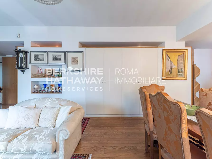 Immagine 15 di Appartamento in vendita  in Via Ugo de Carolis a Roma