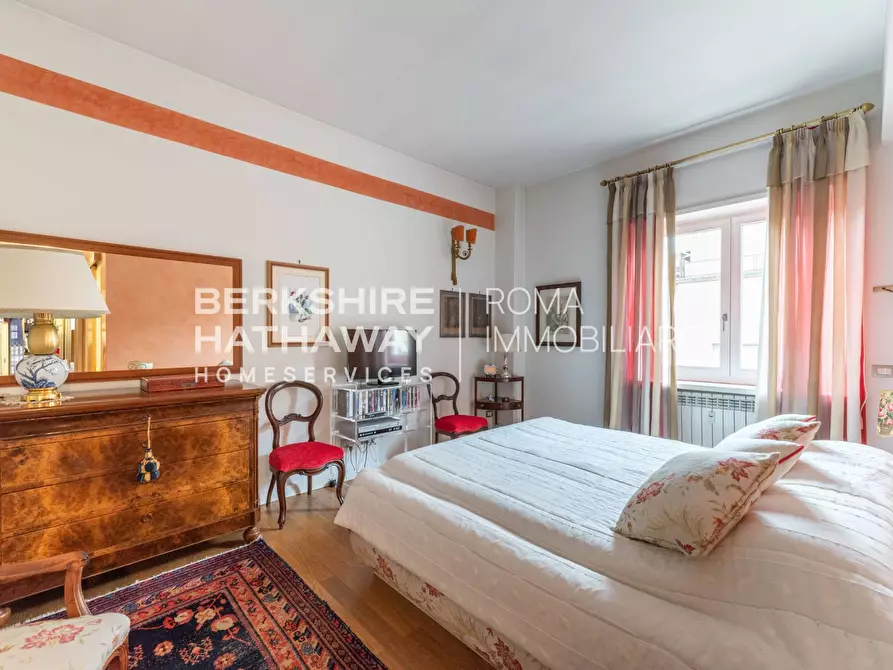 Immagine 27 di Appartamento in vendita  in Via Ugo de Carolis a Roma