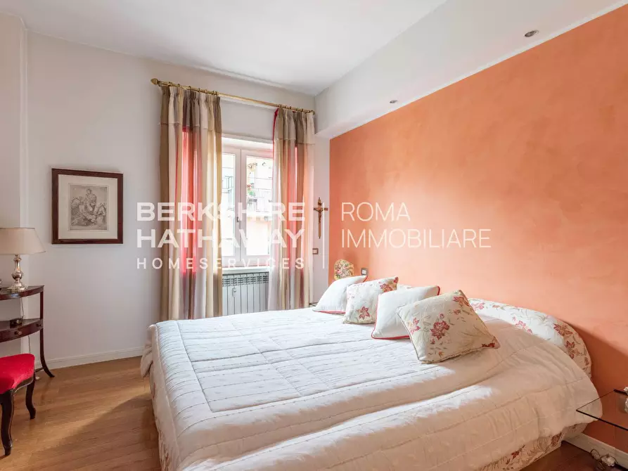 Immagine 29 di Appartamento in vendita  in Via Ugo de Carolis a Roma