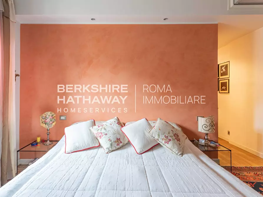 Immagine 30 di Appartamento in vendita  in Via Ugo de Carolis a Roma