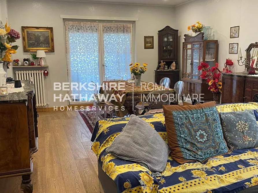 Immagine 3 di Appartamento in vendita  in Via Veroli a Roma